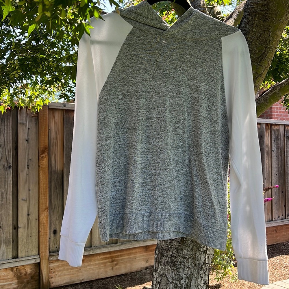 Gap lightweight sweater hoodie